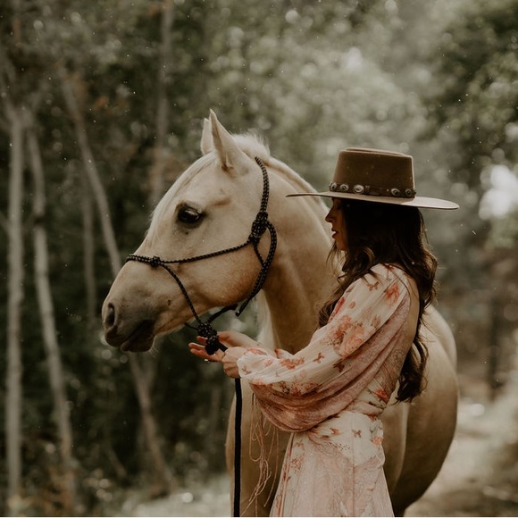 Rue De Seine - Maneesh wedding Dress - Picture 4 of 7